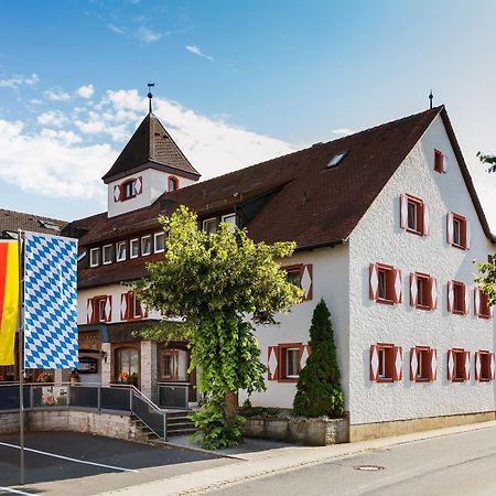 Edelsfeld Wirtshaus & Hotel Goldener Greif מראה חיצוני תמונה
