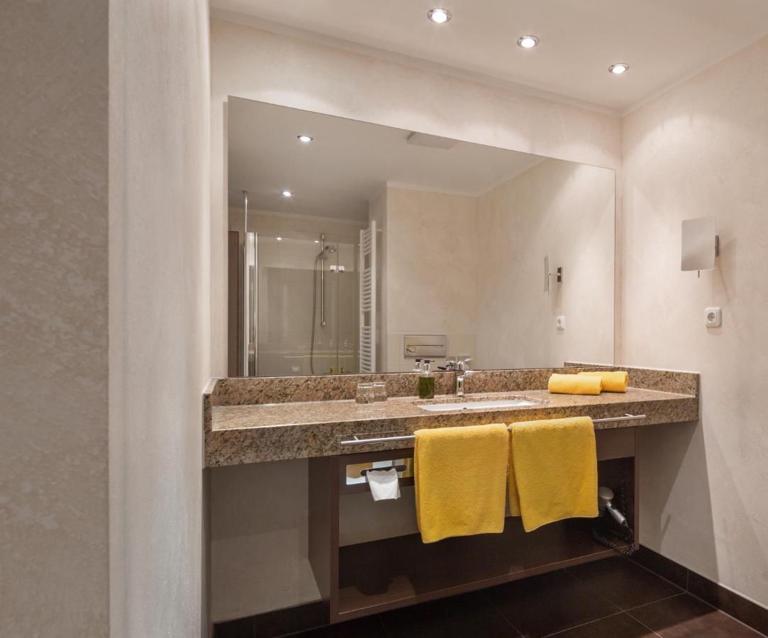 Edelsfeld Wirtshaus & Hotel Goldener Greif מראה חיצוני תמונה