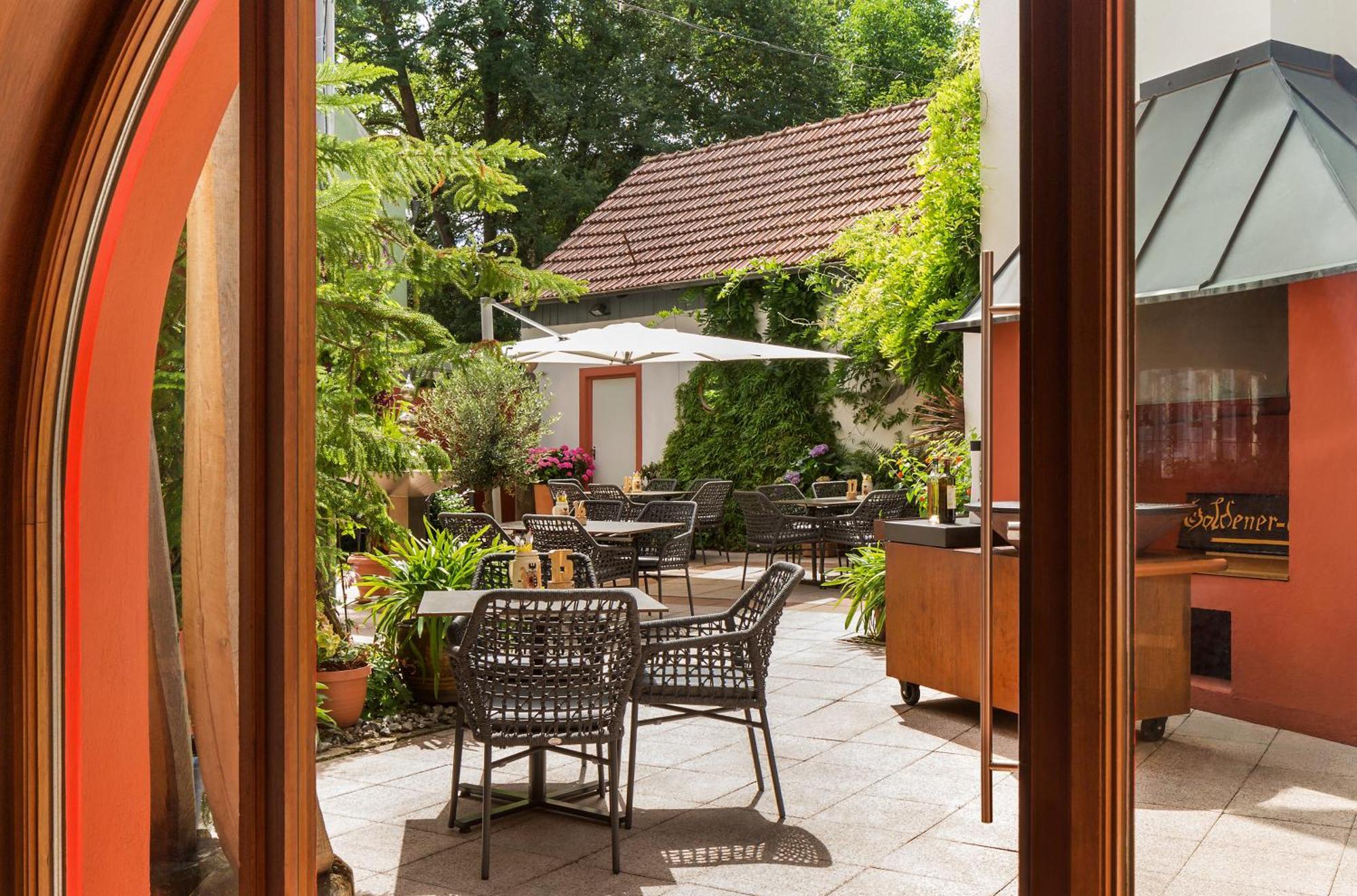 Edelsfeld Wirtshaus & Hotel Goldener Greif מראה חיצוני תמונה